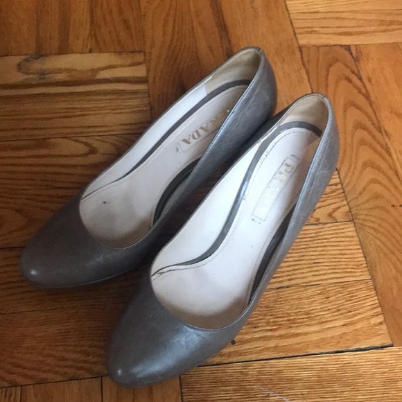 Prada platform pumps size 38 - Picture 2 of 6